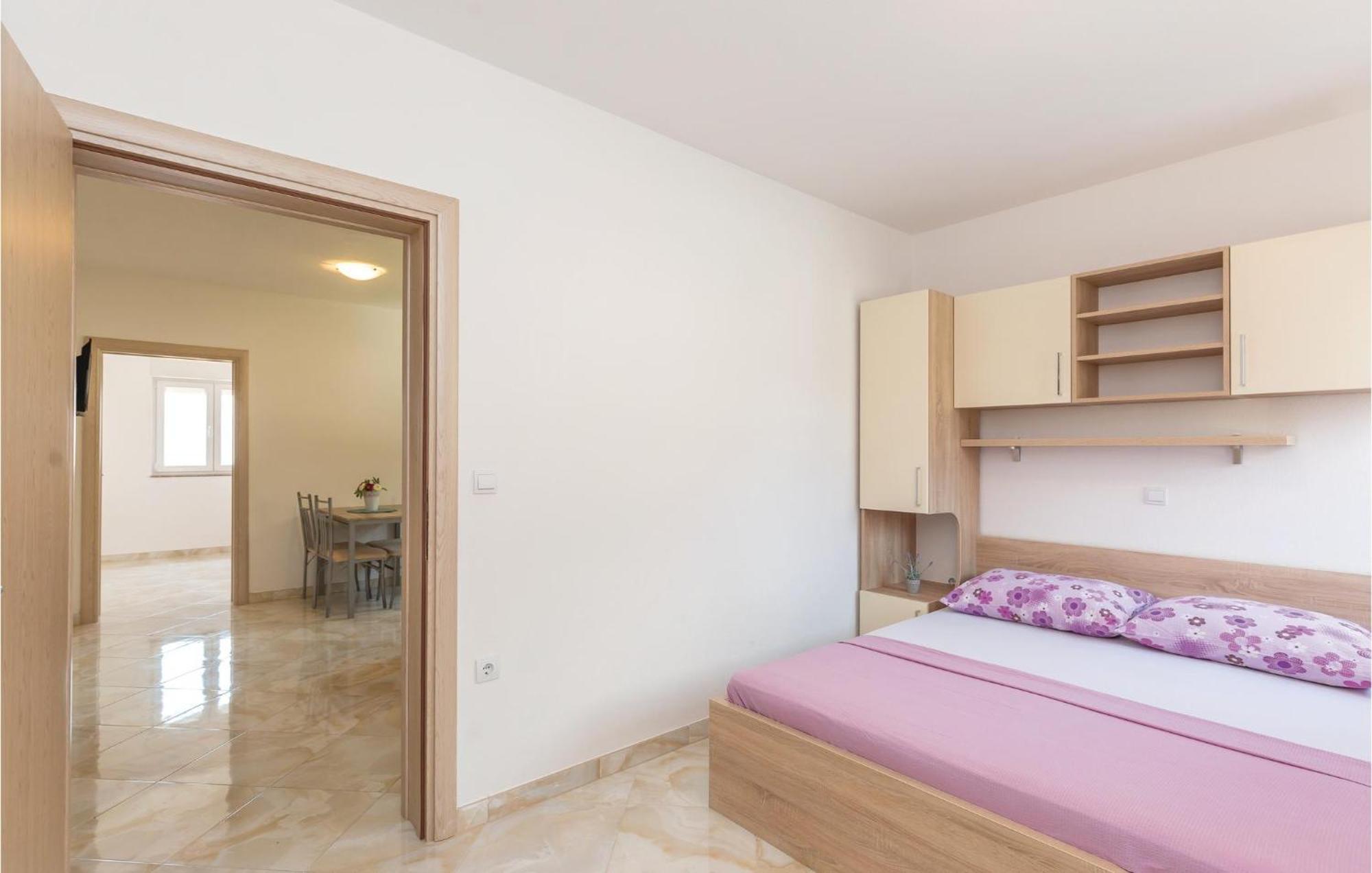Awesome Apartment In Krvavica With Kitchen Экстерьер фото